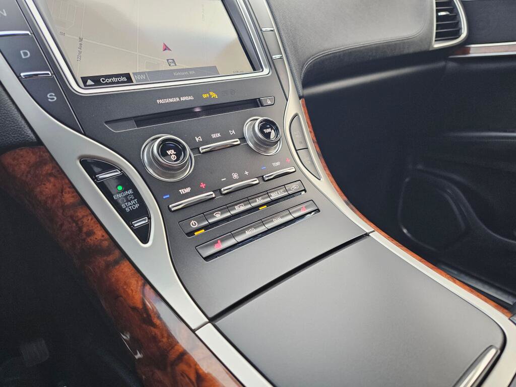 Used 2019 Lincoln Nautilus Select AWD/4WD image 30