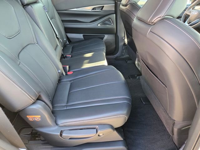 Certified 2025 INFINITI QX60 Luxe w/ Black Edition image 20