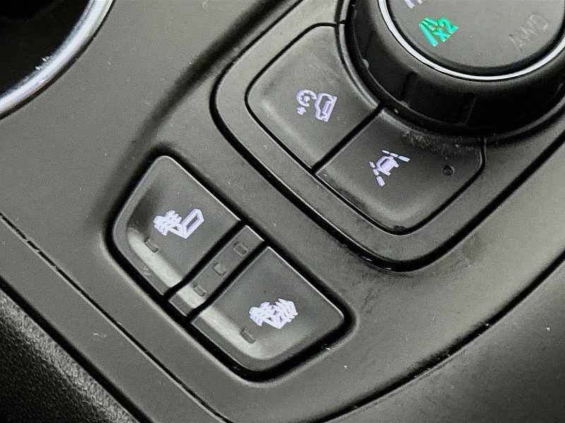 Used 2024 GMC Terrain SLT image 20