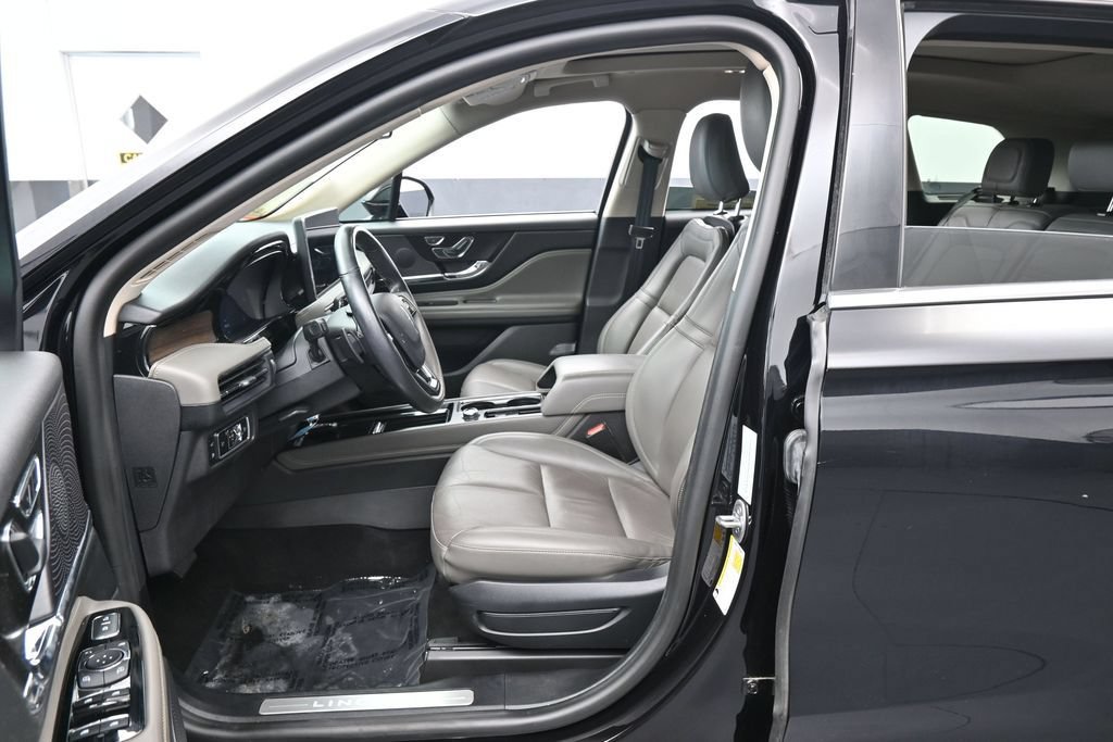 Used 2024 Lincoln Corsair Grand Touring AWD/4WD image 11