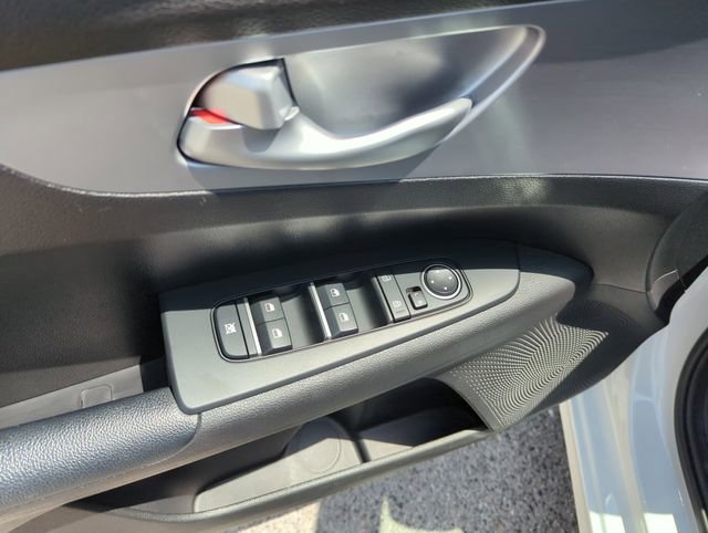 Used 2023 Kia Forte LXS w/ LXS Technology Package image 18