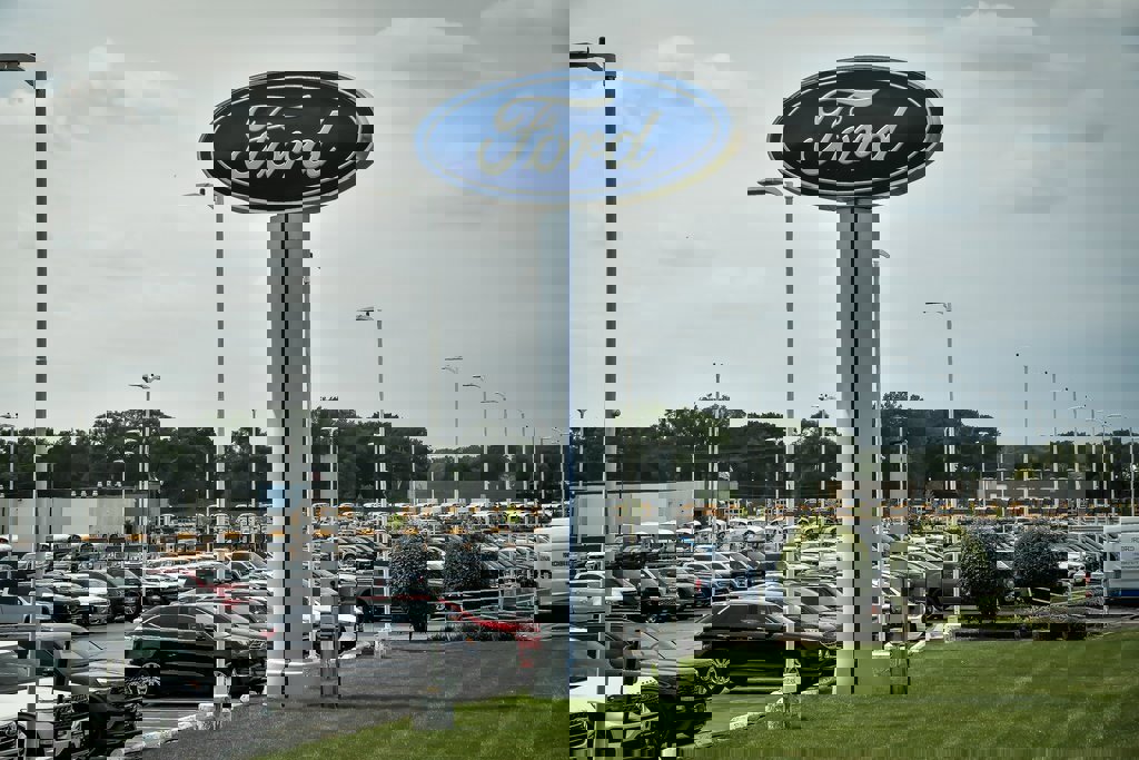 New 2024 Ford Edge SE w/ Black Appearance Package image 42