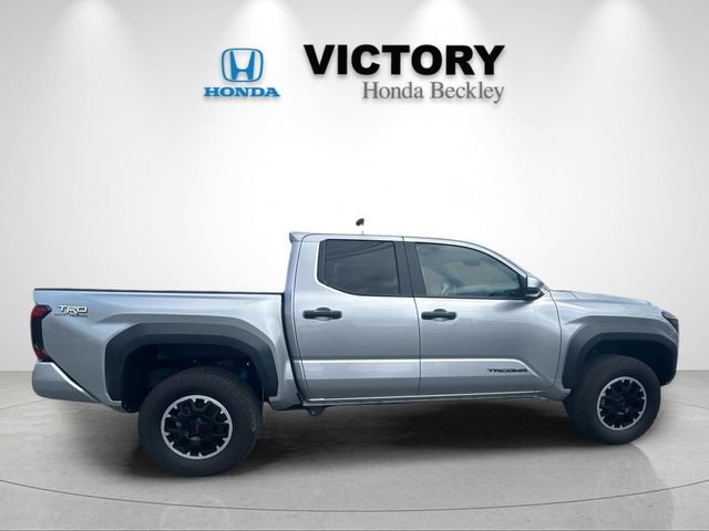 Used 2024 Toyota Tacoma TRD Off-Road AWD/4WD image 6