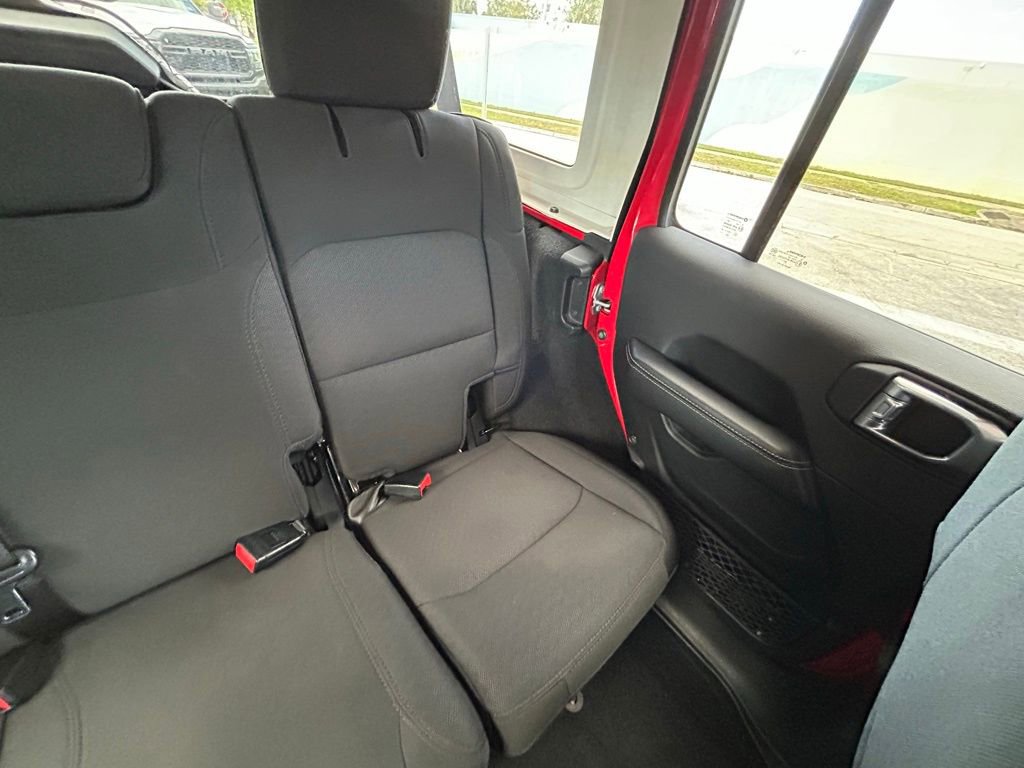 Used 2021 Jeep Wrangler Unlimited Sahara image 14