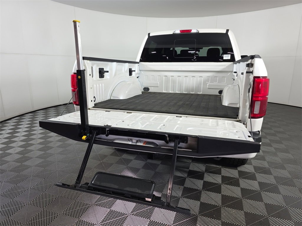 Used 2019 Ford F150 Platinum w/ Equipment Group 701A Luxury image 11
