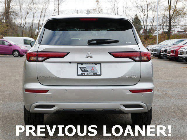 Used 2025 Mitsubishi Outlander SEL image 6
