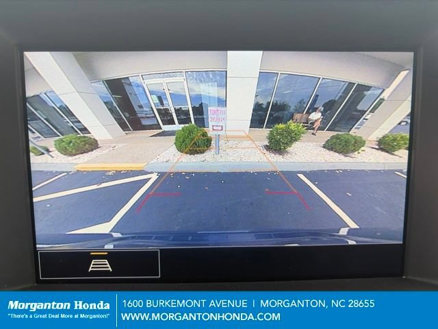 Used 2024 GMC Terrain SLT AWD/4WD image 21