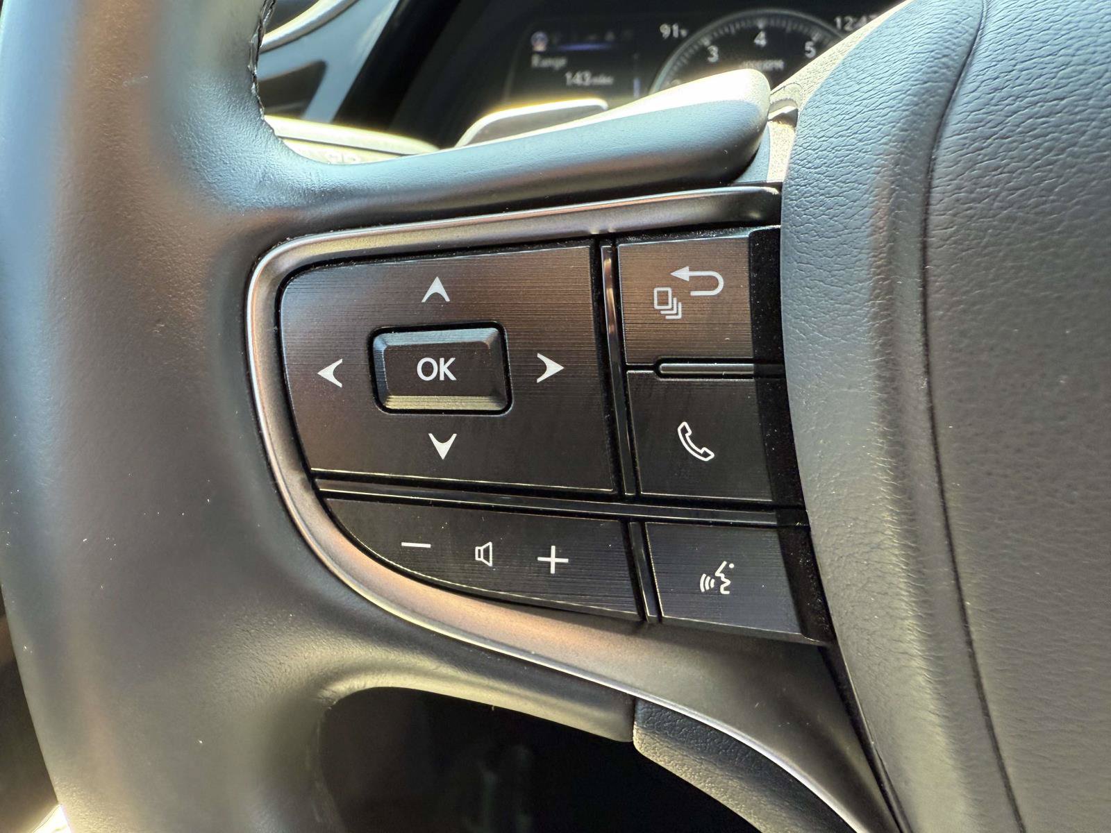 Used 2025 Lexus ES 350 w/ Premium Package FWD image 22