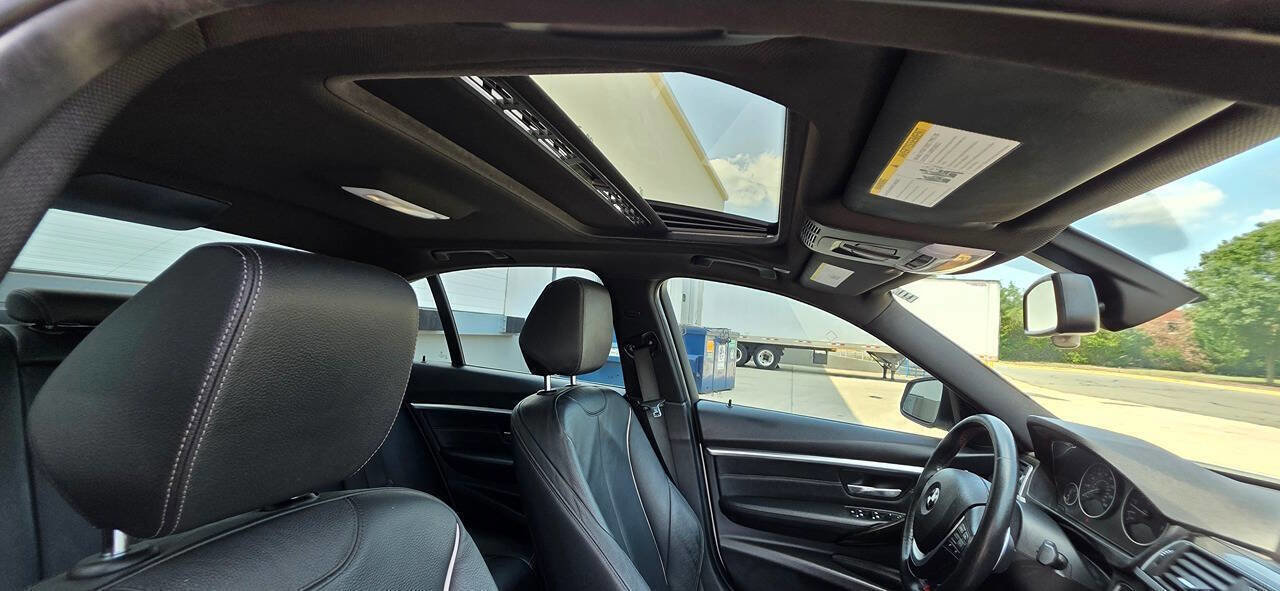 Used 2017 BMW 330i xDrive Sedan image 19