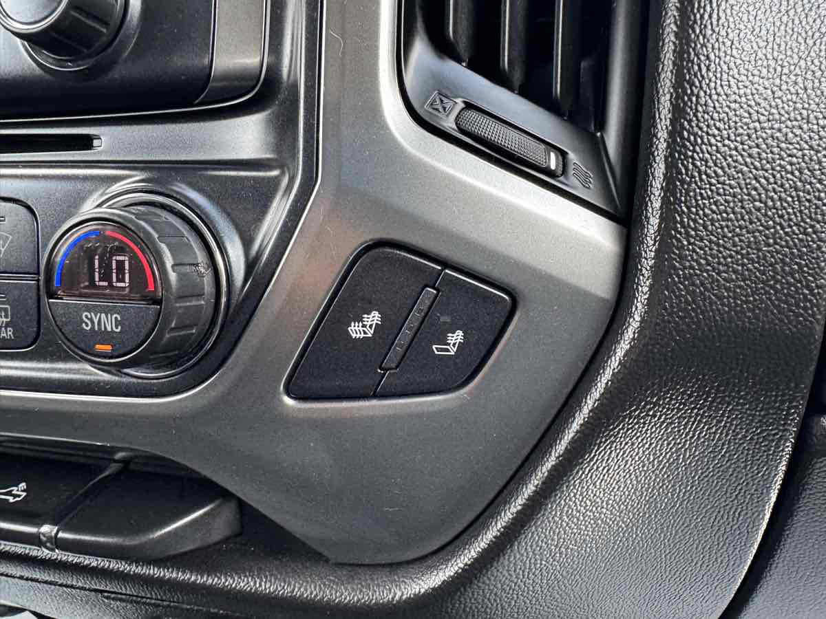 Used 2017 Chevrolet Silverado 1500 LT w/ All Star Edition image 19