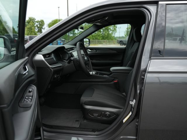 New 2026 Jeep Grand Cherokee L 4WD image 12