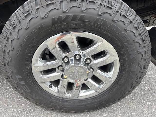 Used 2015 Chevrolet Silverado 2500 LT w/ LT Convenience Package AWD/4WD image 15