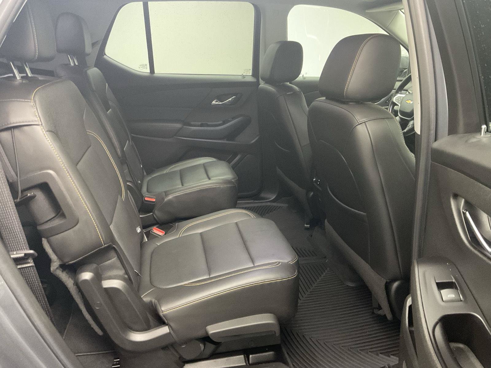 Used 2020 Chevrolet Traverse Premier FWD image 30
