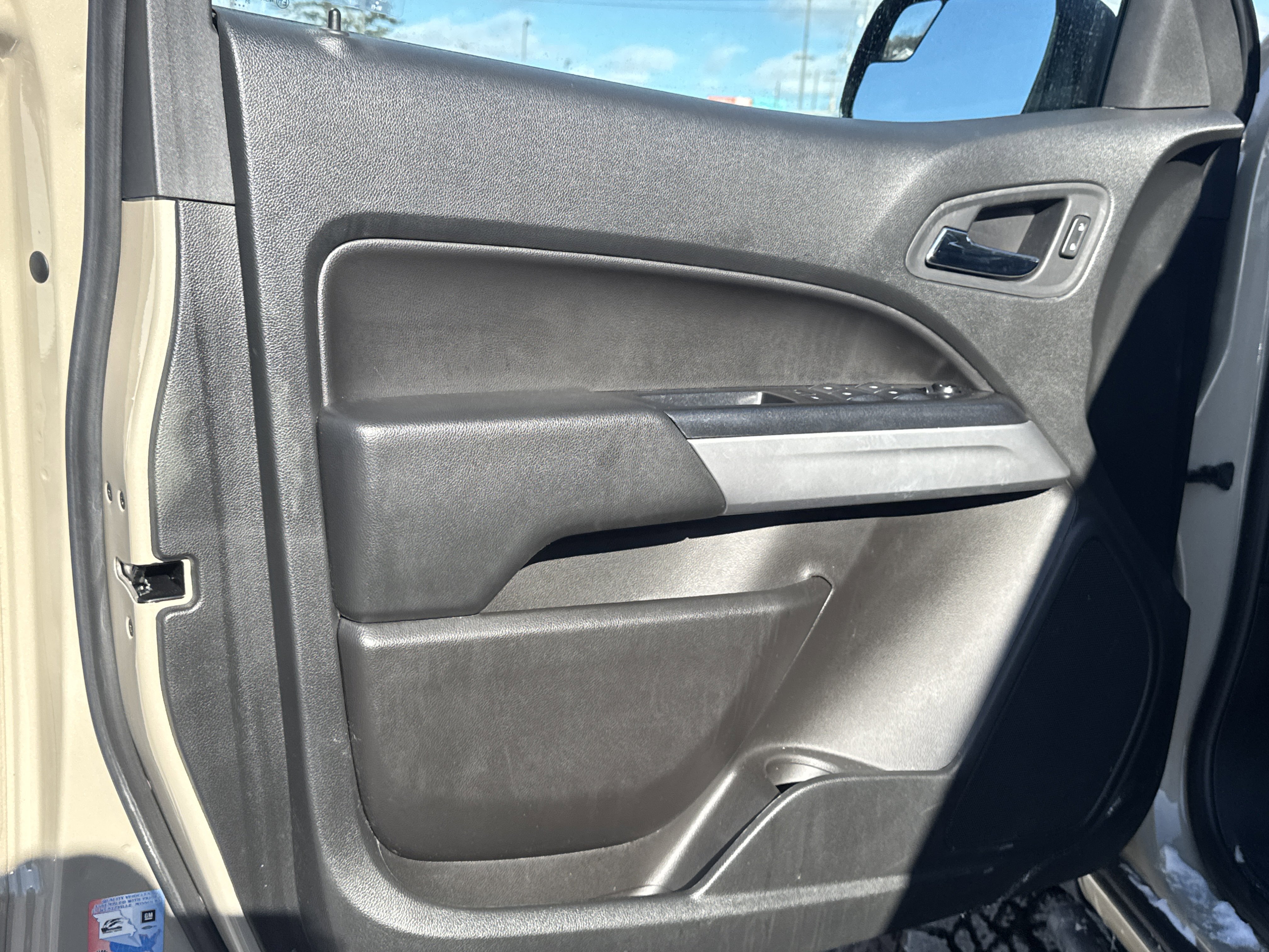 Used 2021 Chevrolet Colorado ZR2 w/ ZR2 Dusk Special Edition image 15