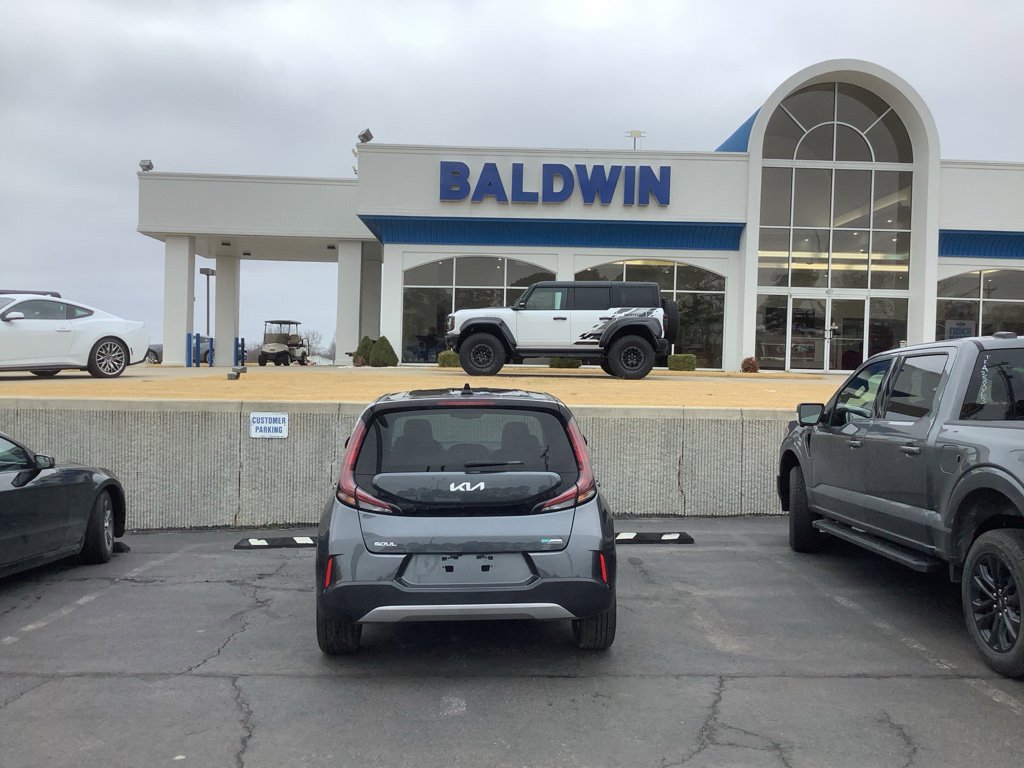 Used 2024 Kia Soul EX image 6