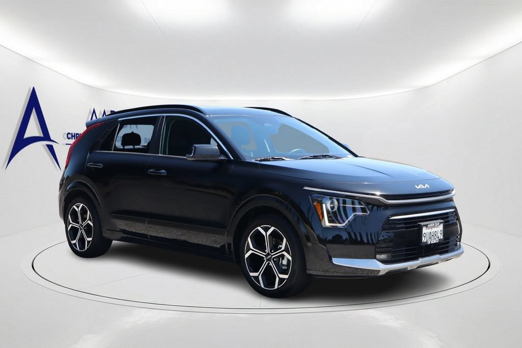Used 2025 Kia Niro EX Touring FWD image 3