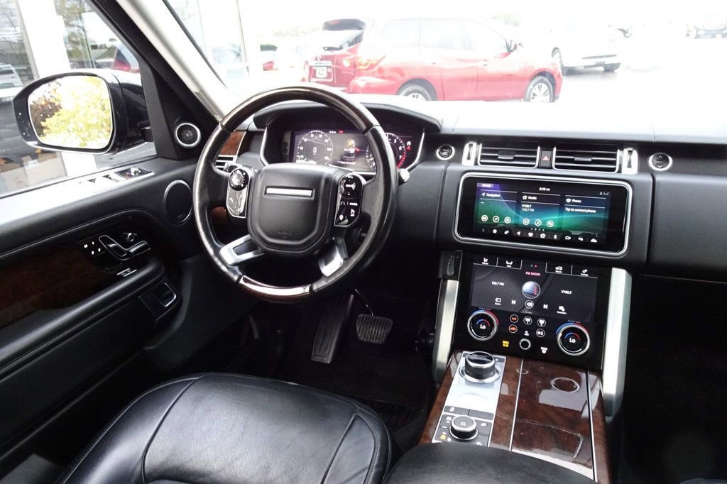 Used 2020 Land Rover Range Rover image 13