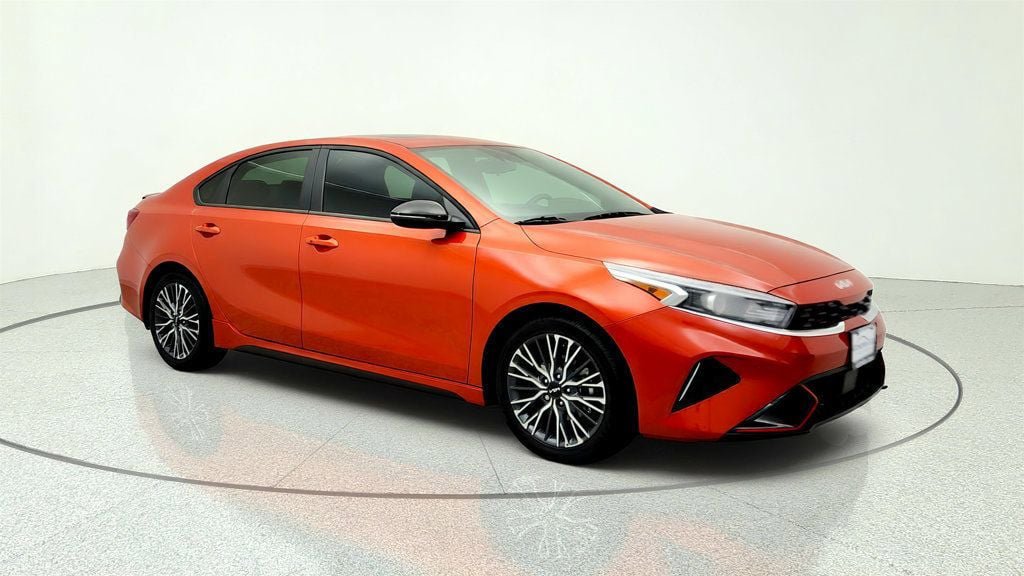 Used 2024 Kia Forte GT-Line w/ GT-Line Premium Package FWD image 3