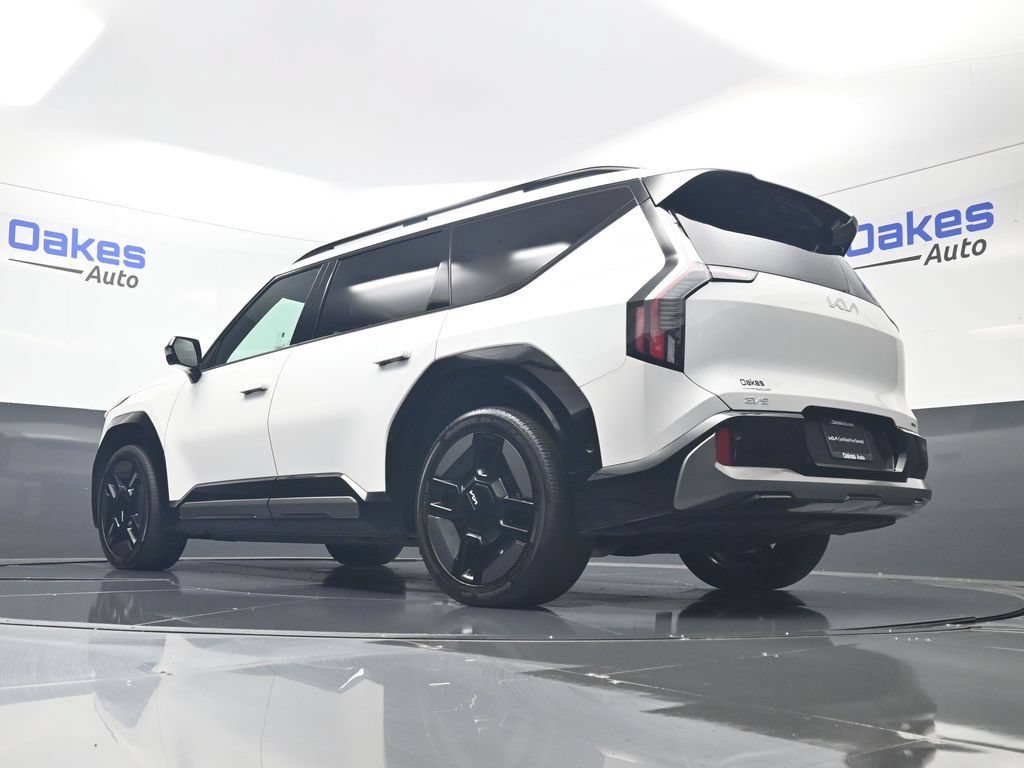 Certified 2024 Kia EV9 GT-Line AWD/4WD image 47
