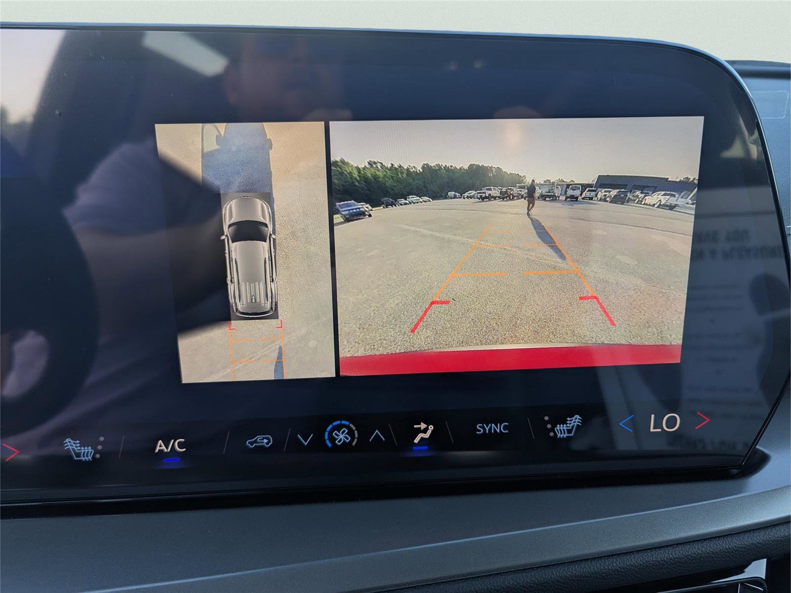 New 2026 Chevrolet Traverse LT w/ Driver Confidence Package image 23