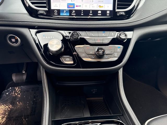 New 2026 Chrysler Pacifica Limited w/ S Appearance Package image 22