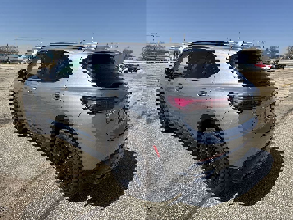 Certified 2025 Buick Envision Sport Touring image 3