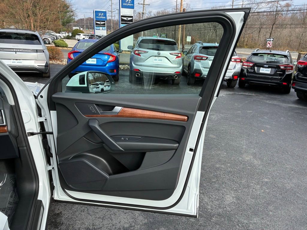 Used 2023 Audi Q5 2.0T Premium w/ Convenience Package image 47