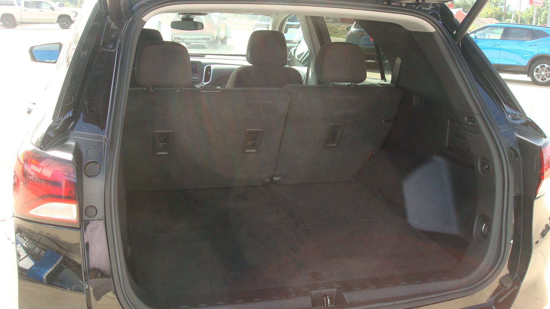 Used 2024 Chevrolet Equinox LT AWD/4WD image 12