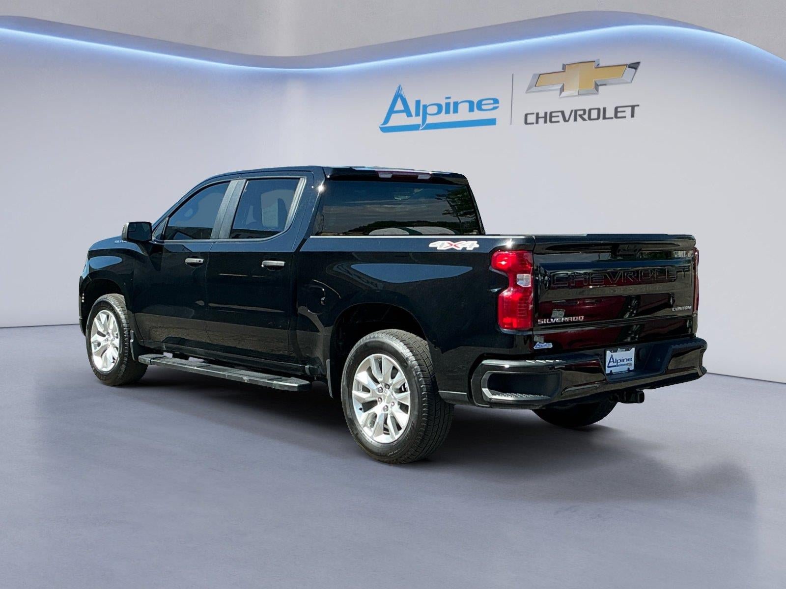 Used 2024 Chevrolet Silverado 1500 Custom AWD/4WD image 3