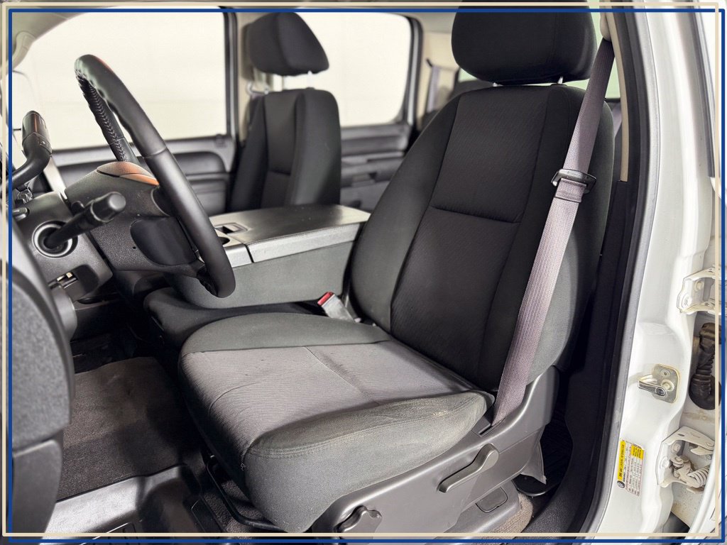 Used 2013 Chevrolet Silverado 2500 LT AWD/4WD image 28