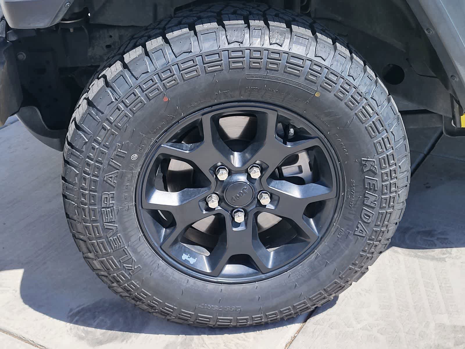 Used 2022 Jeep Wrangler Sport AWD/4WD image 9