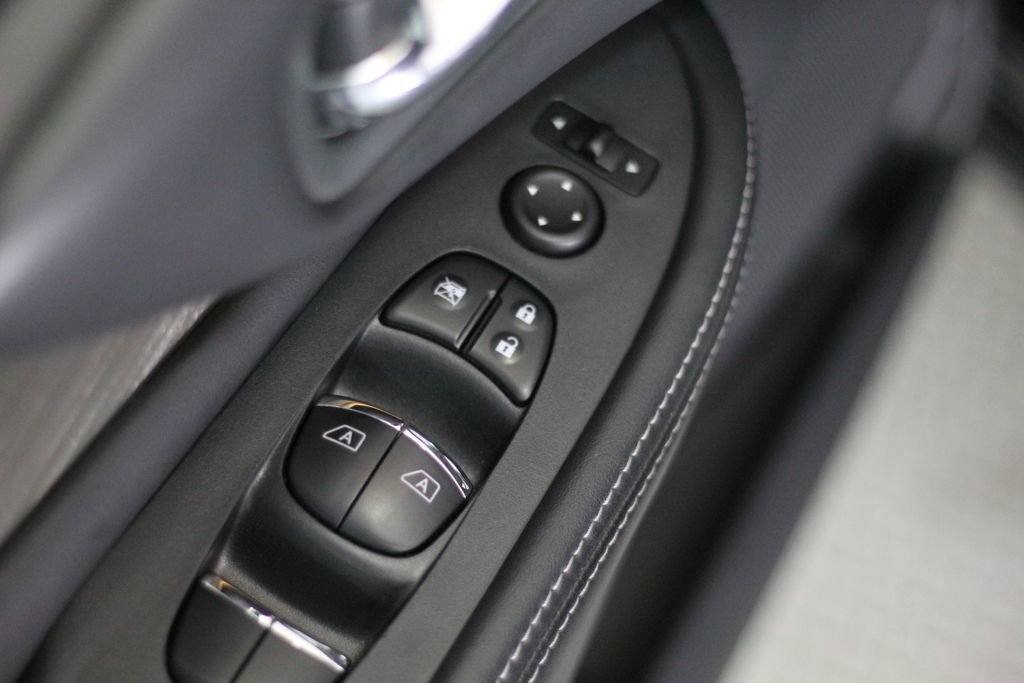 Used 2018 Nissan Murano SL w/ Midnight Edition Package FWD image 45