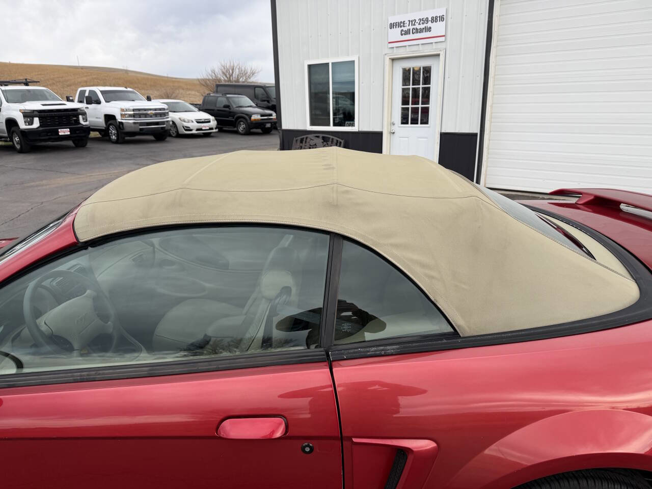 Used 2001 Ford Mustang Convertible image 20