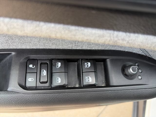 Used 2024 Jeep Compass Latitude AWD/4WD image 27