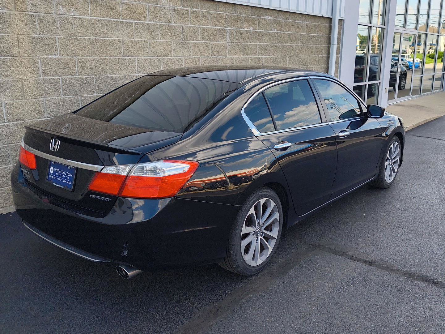 Used 2014 Honda Accord Sport image 3