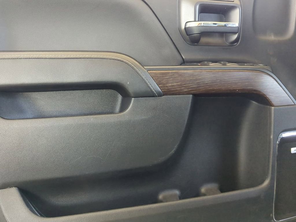 Used 2017 GMC Sierra 2500 Denali w/ Duramax Plus Package image 19