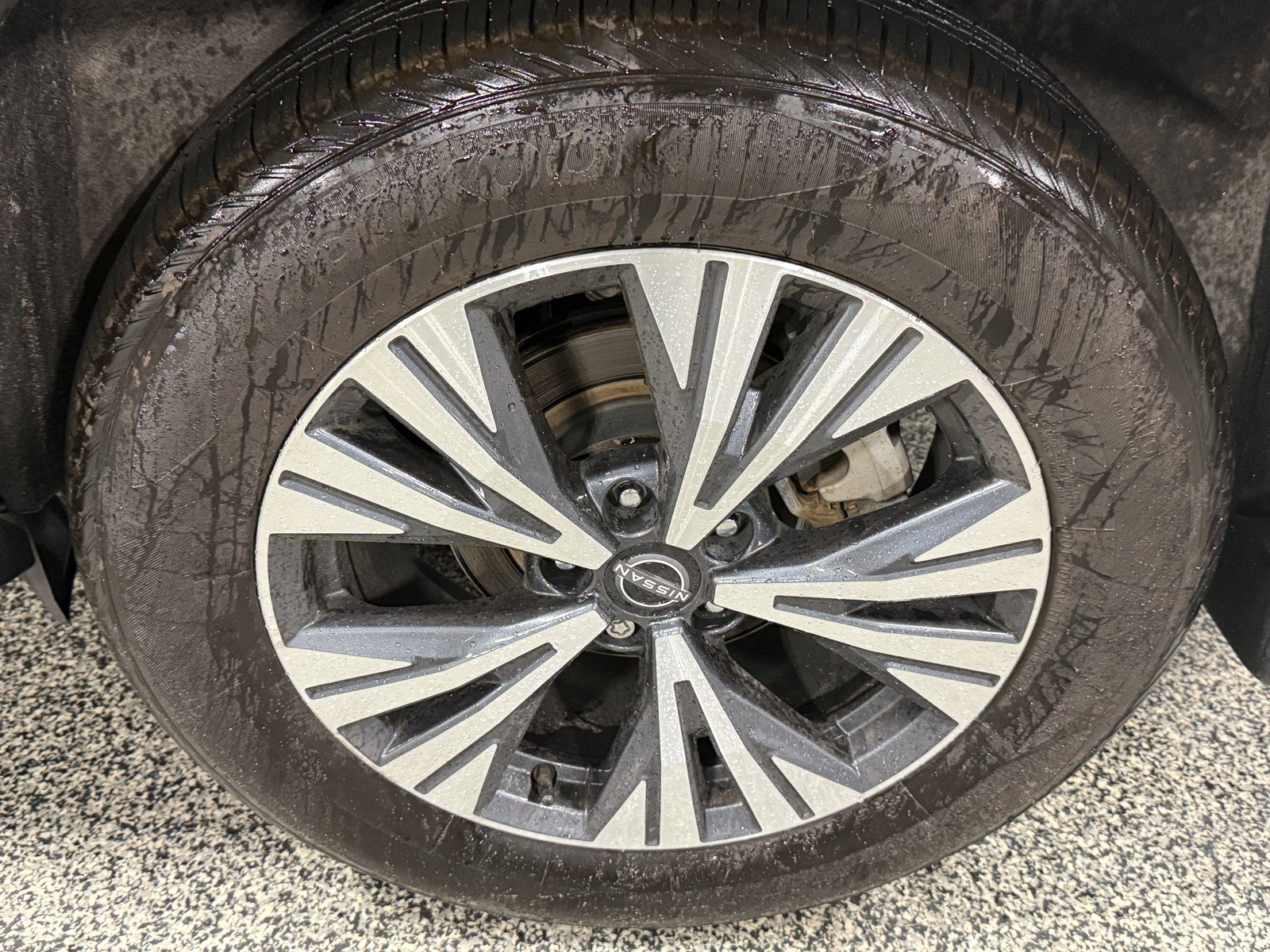 Used 2022 Nissan Rogue SV AWD/4WD image 28