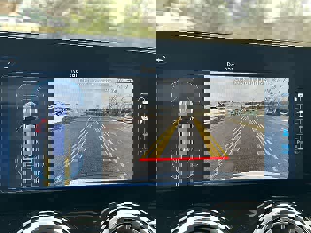 Used 2024 Mercedes-Benz GLB 250 4MATIC image 13