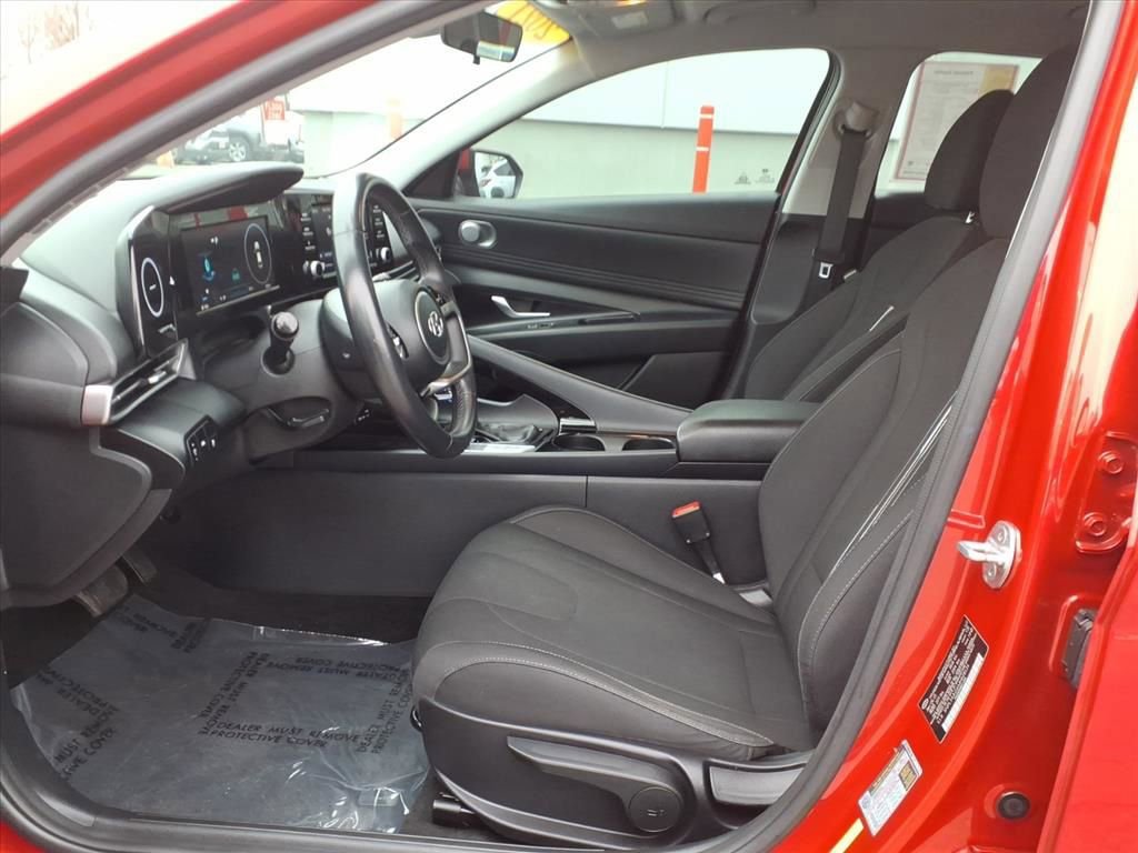 Used 2021 Hyundai Elantra SEL w/ Convenience Package image 8