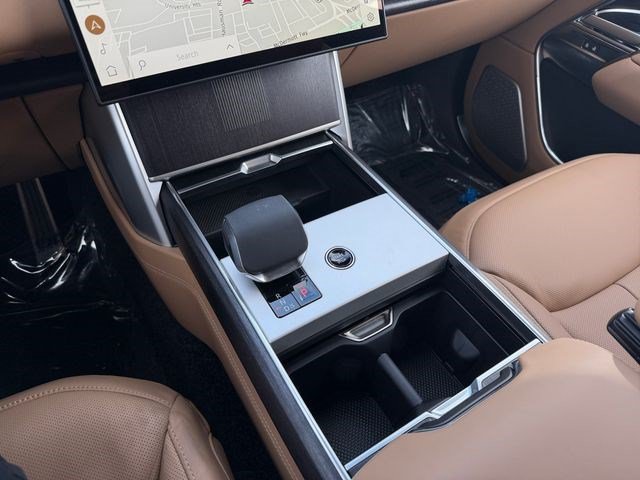 New 2026 Land Rover Range Rover Autobiography AWD/4WD image 24