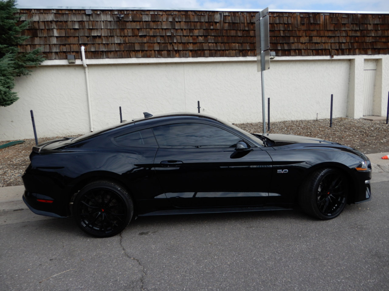 Used 2021 Ford Mustang GT image 4
