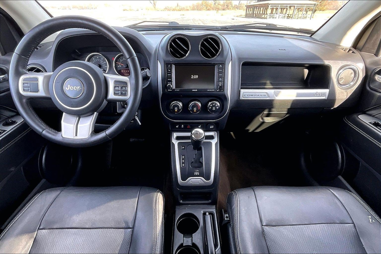 Used 2015 Jeep Compass High Altitude image 13