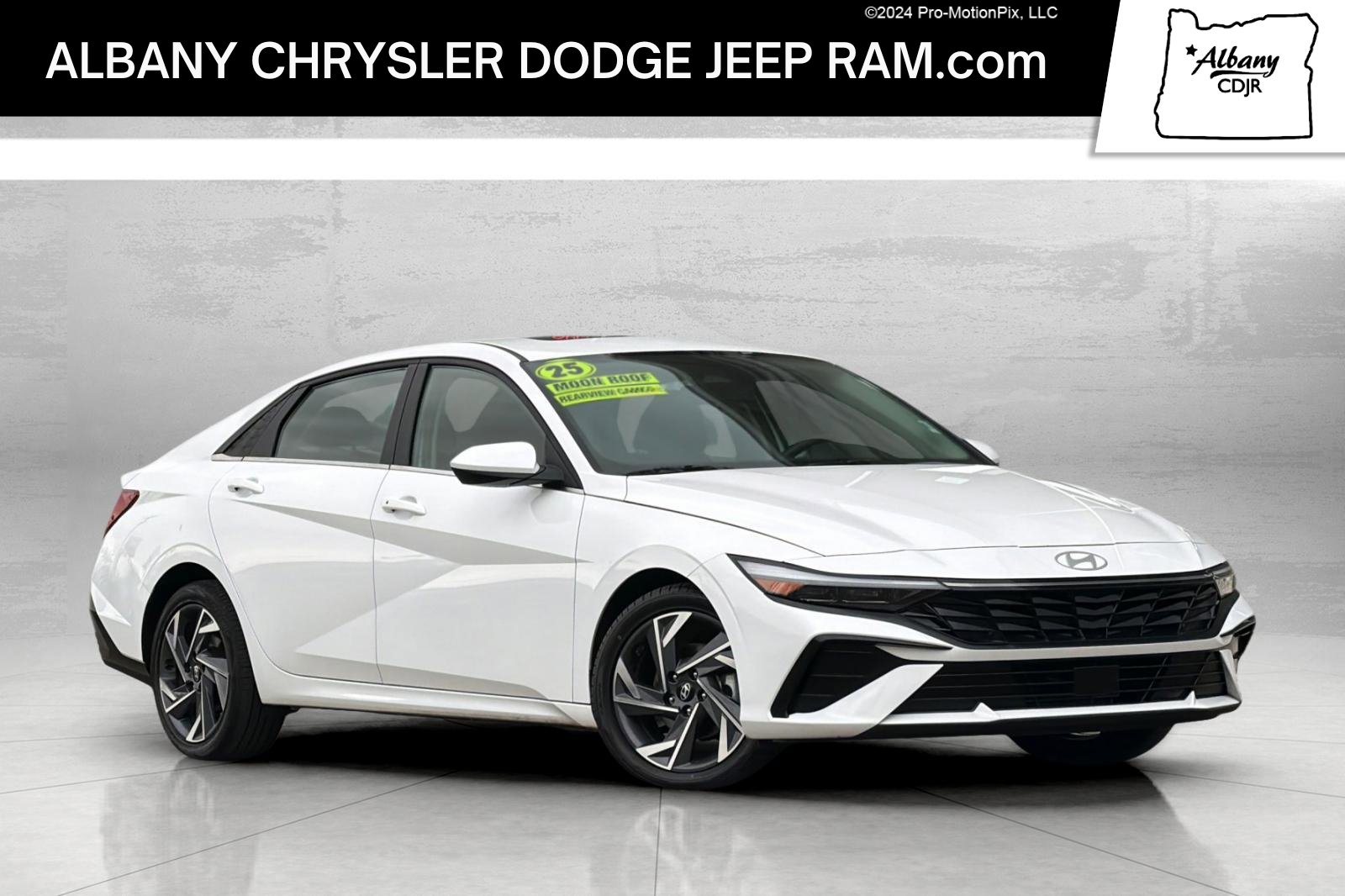 Used 2025 Hyundai Elantra SEL image 1