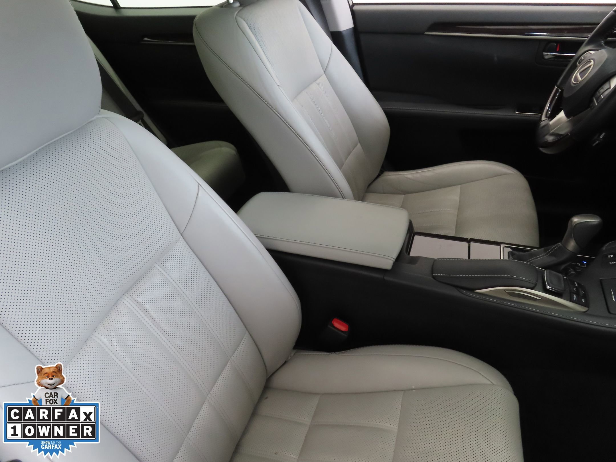 Used 2018 Lexus ES 300h w/ Luxury Package FWD image 28