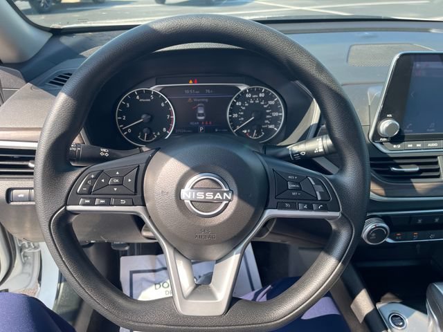 Certified 2025 Nissan Altima 2.5 SV FWD image 17