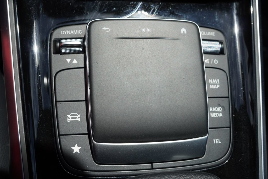 Used 2022 Mercedes-Benz GLB 250 4MATIC image 29