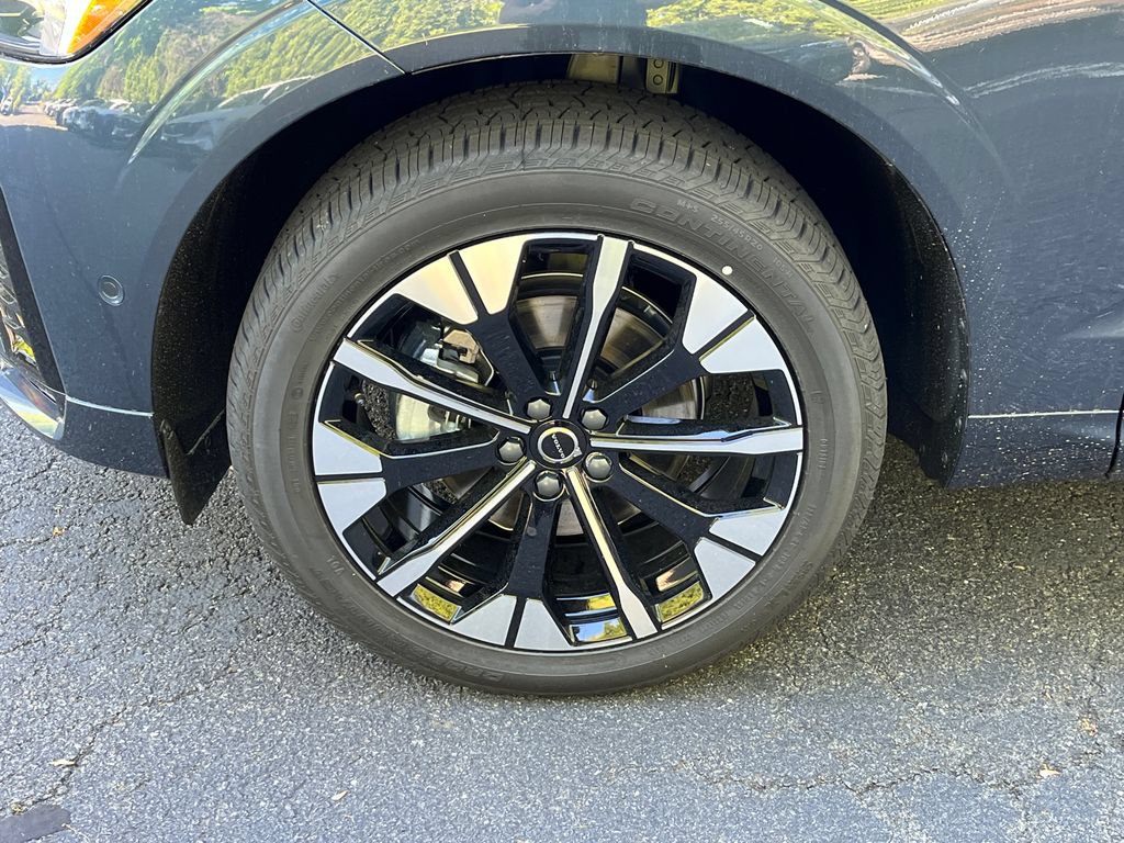 New 2026 Volvo XC60 B5 Ultra w/ Protection Package Premier AWD/4WD image 8