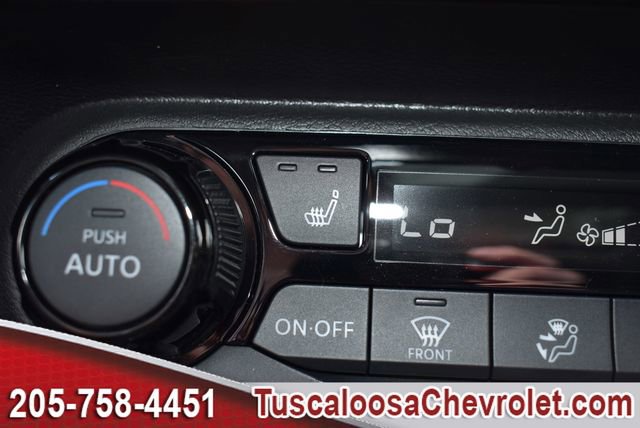 Used 2026 Nissan Kicks SV w/ SV Premium Package FWD image 34