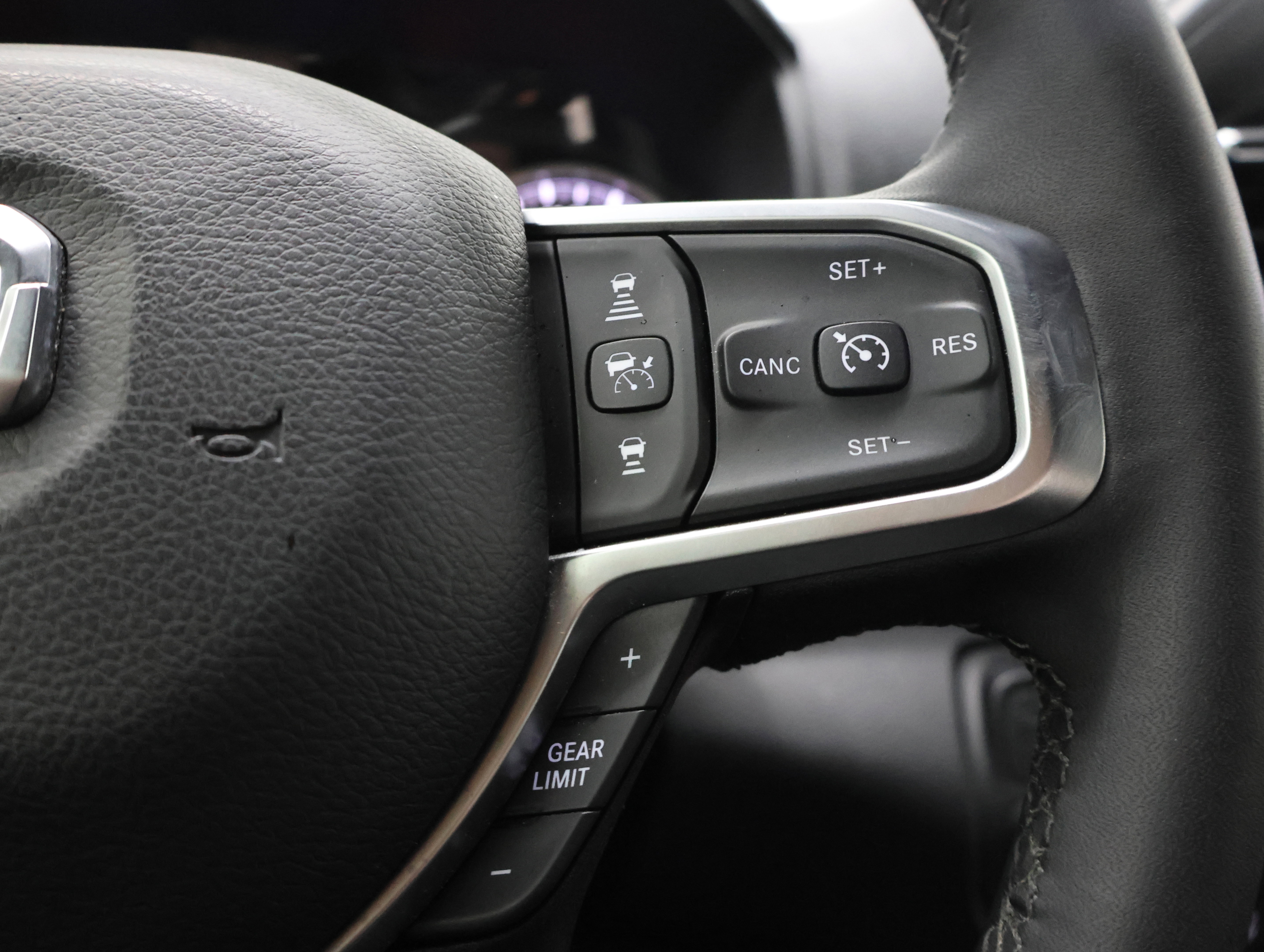 Used 2025 RAM 2500 Big Horn AWD/4WD image 15