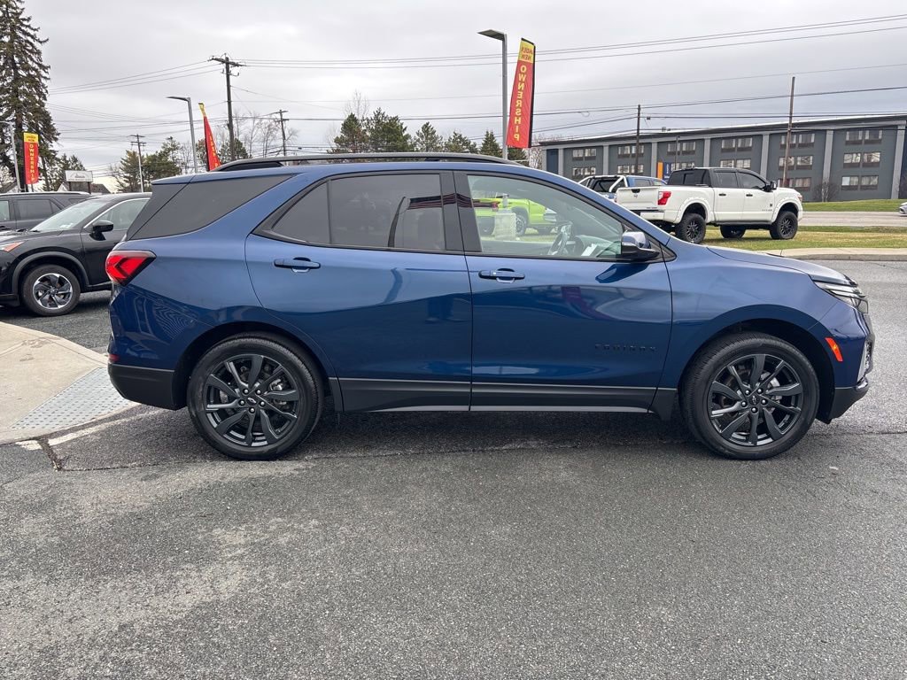 Used 2022 Chevrolet Equinox RS w/ RS Leather Package image 8